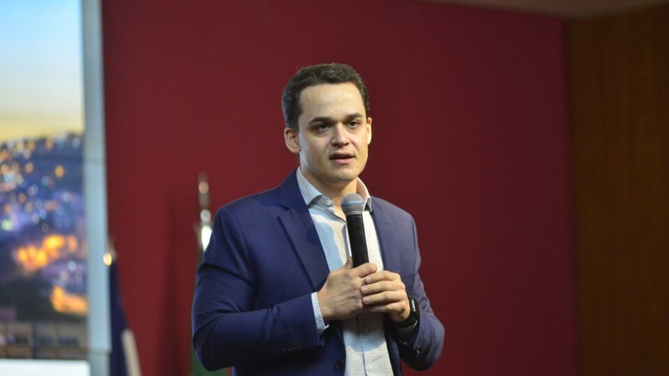 Pazolini aparece à frente na corrida pelo governo do Espírito Santo em 2026, aponta Paraná Pesquisas 4 Pazolini aparece à frente na corrida pelo governo do Espírito Santo em 2026, aponta Paraná Pesquisas - Imagem do artigo original