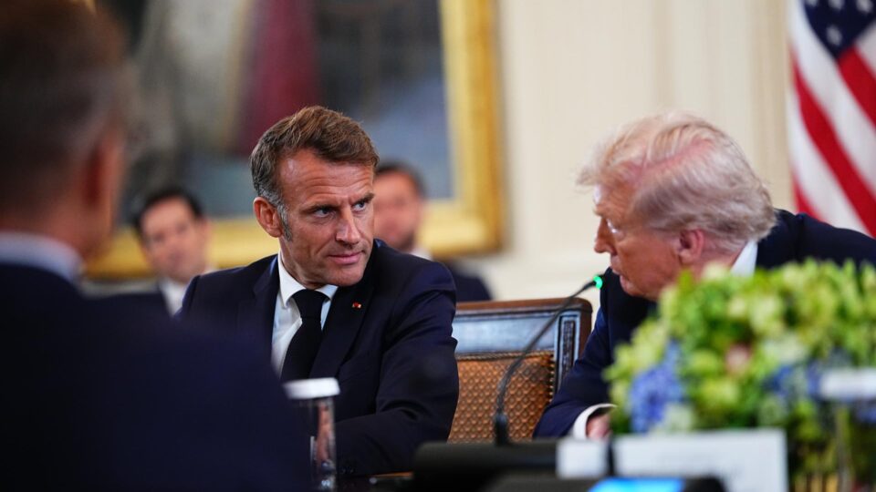 Microfone aberto flagra Trump dizendo a Macron que Putin busca acordo “por causa dele” 4 Microfone aberto flagra Trump dizendo a Macron que Putin busca acordo “por causa dele” - Imagem do artigo original