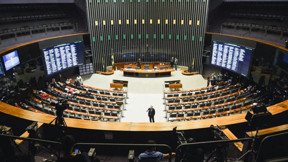 PL da Adultização prevê órgão federal para fiscalizar redes sociais 4 PL da Adultização prevê órgão federal para fiscalizar redes sociais - Imagem do artigo original