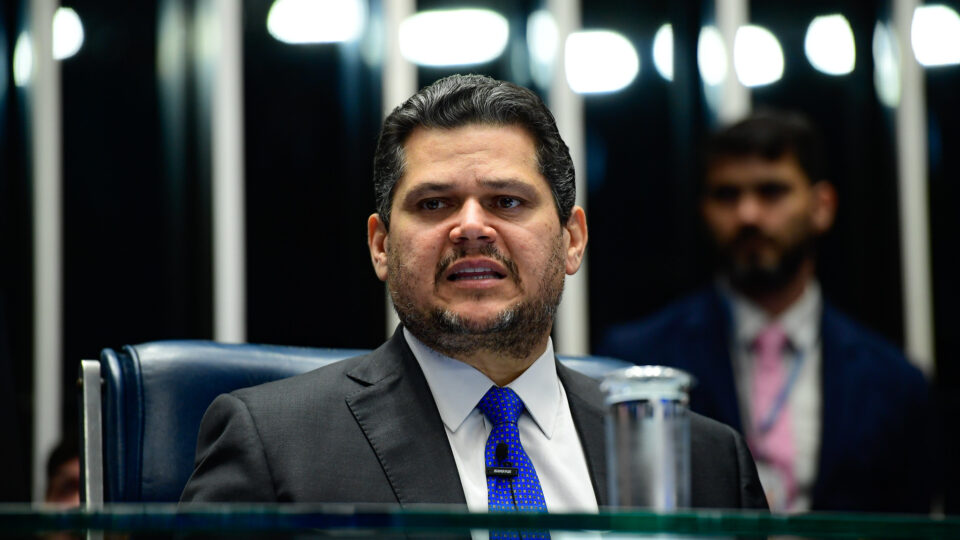 Alcolumbre pede “política com P maiúsculo” na criação da federação entre União Brasil e PP 4 Alcolumbre pede “política com P maiúsculo” na criação da federação entre União Brasil e PP - Imagem do artigo original