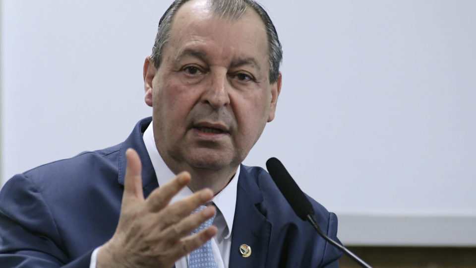 Passado de Omar Aziz na CPI da Covid gera receio sobre nova CPMI que apura fraude no INSS 4 Passado de Omar Aziz na CPI da Covid gera receio sobre nova CPMI que apura fraude no INSS - Imagem do artigo original