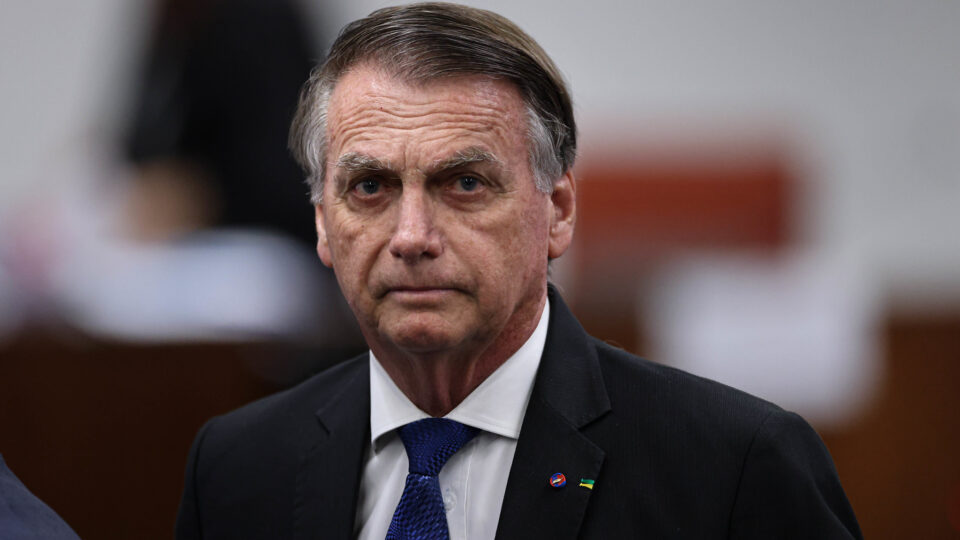 PF indiciam Bolsonaro e Eduardo por tentativa de obstrução; Malafaia é alvo de busca no Galeão 4 PF indiciam Bolsonaro e Eduardo por tentativa de obstrução; Malafaia é alvo de busca no Galeão - Imagem do artigo original