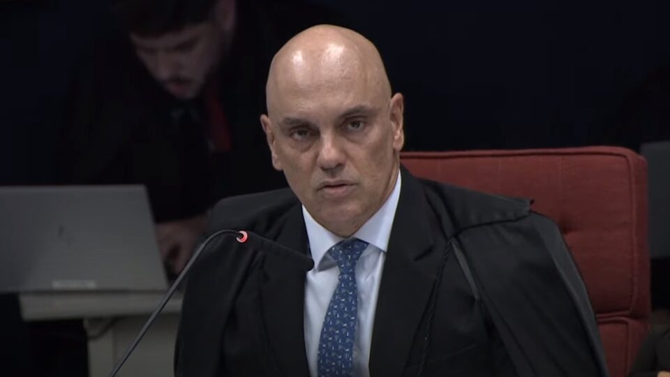 Banco do Brasil bloqueia cartão de Alexandre de Moraes para cumprir sanção dos EUA, aponta jornal - Imagem do artigo original