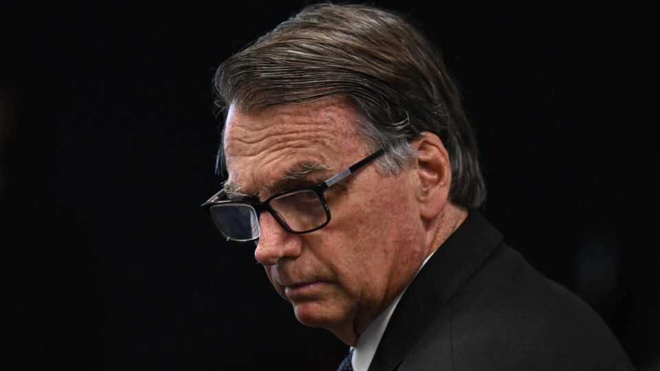 Defesa de Bolsonaro contesta relatório da PF e nega descumprimento de cautelares 4 Defesa de Bolsonaro contesta relatório da PF e nega descumprimento de cautelares - Imagem do artigo original