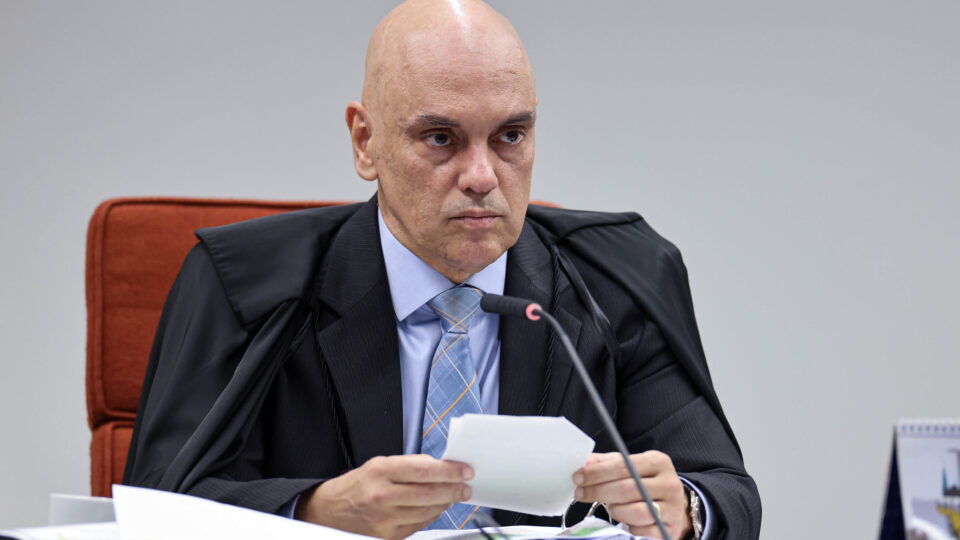 Moraes reage a Mendonça e afirma que proposta de autocontenção do Judiciário “é coisa de ditador” 4 Moraes reage a Mendonça e afirma que proposta de autocontenção do Judiciário “é coisa de ditador” - Imagem do artigo original