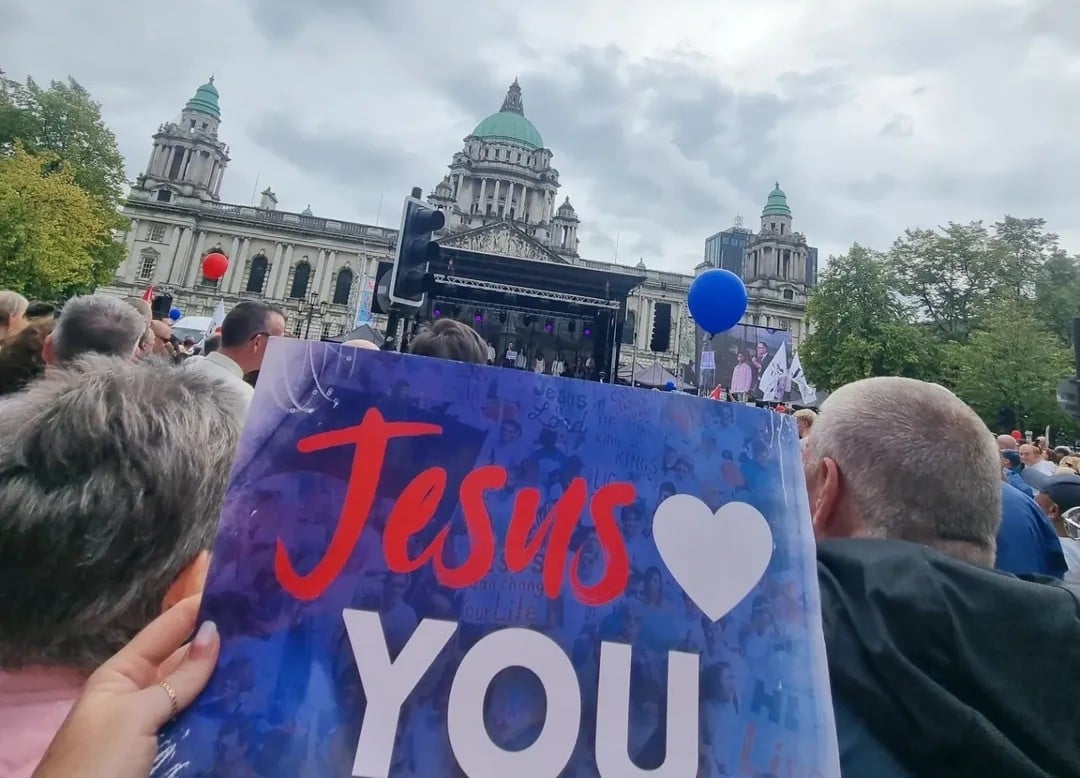 Marcha para Jesus reúne milhares de fiéis em Belfast, na Irlanda do Norte - Imagem do artigo original