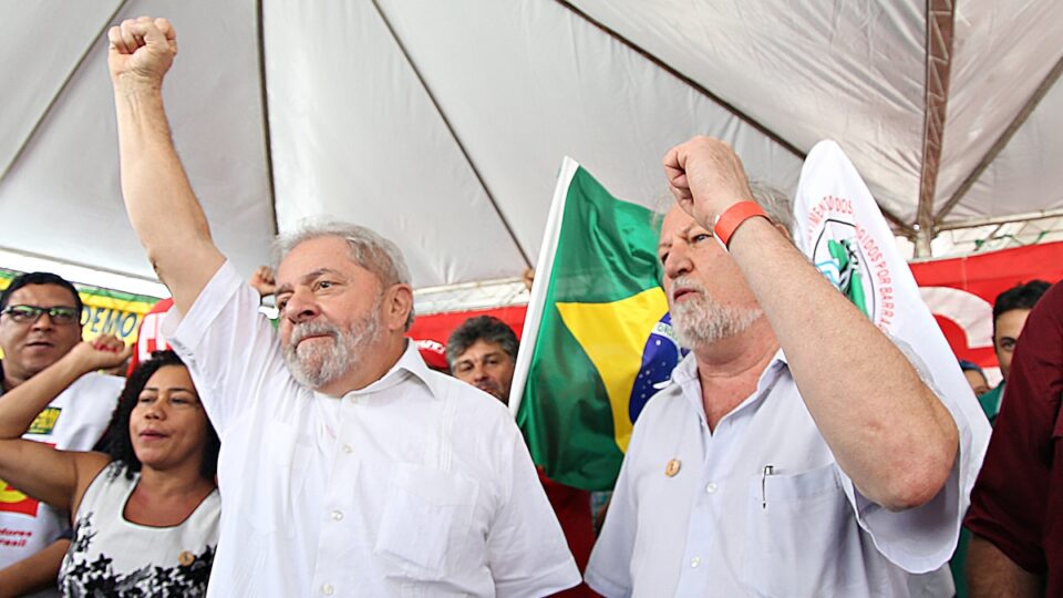 Stedile pressiona Lula a apoiar Venezuela e Cuba contra “guerra híbrida” dos EUA 4 Stedile pressiona Lula a apoiar Venezuela e Cuba contra “guerra híbrida” dos EUA - Imagem do artigo original