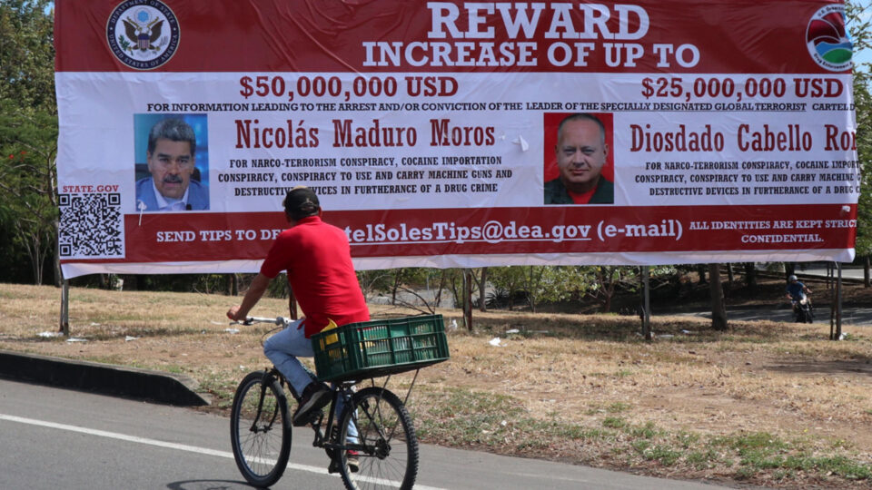 Maduro desloca 15 mil soldados para a fronteira com a Colômbia após aumento da pressão dos EUA 4 Maduro desloca 15 mil soldados para a fronteira com a Colômbia após aumento da pressão dos EUA - Imagem do artigo original