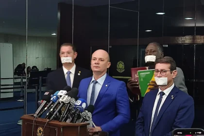 Deputados do PL protocolam no Senado pedido de impeachment contra Alexandre de Moraes 11 rss featured 15738 1754432976