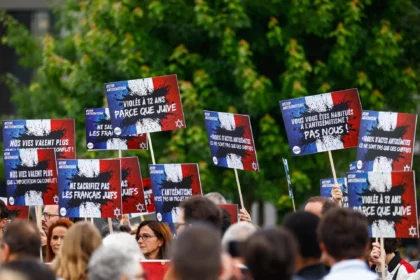 Sede da El Al é vandalizada em Paris, e governo Netanyahu atribui responsabilidade a Macron 11 rss featured 16135 1754597582