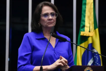 Damares Alves pede desculpas ao PT por ignorar críticas a Alexandre de Moraes em 2017 6 rss featured 16227 1754656308