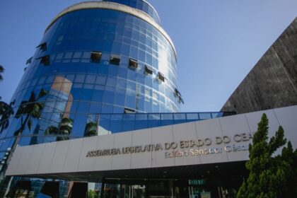 Assembleia do Ceará aprova lei que garante Bíblias e outros livros sagrados em escolas estaduais 18 rss featured 17372 1754779846