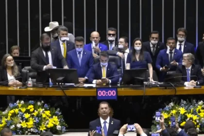 Pedido de suspensão atinge Van Hattem, Bia Kicis e mais três deputados 3 rss featured 17577 1754918949