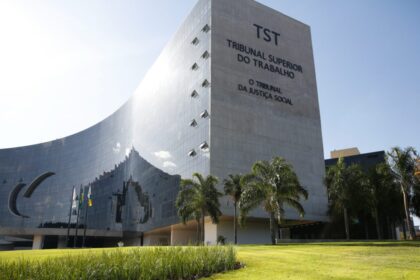 TST adquire 30 sedãs Lexus por R$ 10,3 milhões para uso de ministros 6 rss featured 17707 1754948771