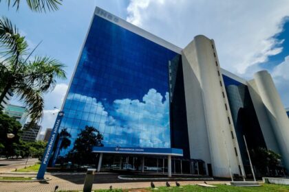 INSS afasta quatro servidores por descontos indevidos em benefícios; veja como pedir ressarcimento 15 rss featured 17823 1755006235
