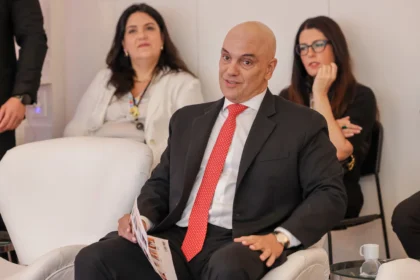 Moraes nega rapidez excessiva em processo contra Bolsonaro durante encontro com influenciadores 18 rss featured 18139 1755211345