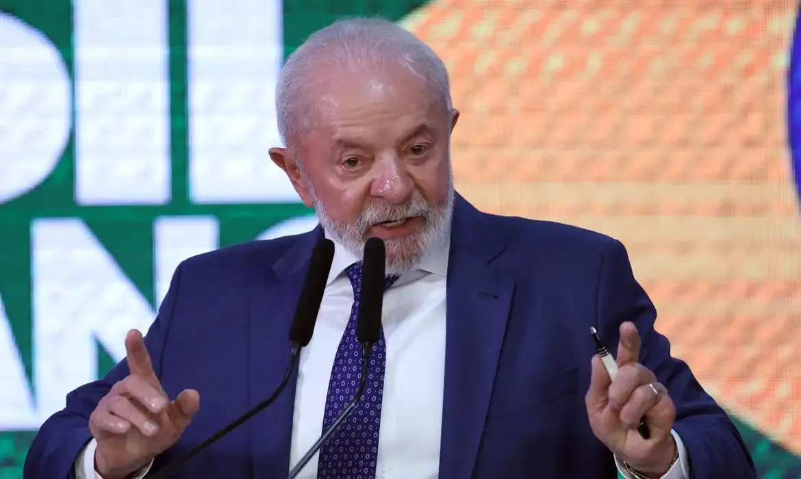 Lula participa de celebração do Dia Nacional do Brega e posa com MC investigado por participação de menor em show 3 rss featured 18328 1755292040