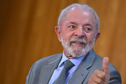 Taxa de 50% dos EUA eleva pessimismo sobre economia brasileira a 45%, indica Datafolha 18 rss featured 18481 1755383188