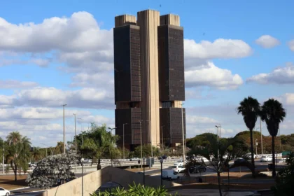 Bancos são acusados de autorizar débitos automáticos não consentidos em contas de aposentados 27 rss featured 18653 1755545924