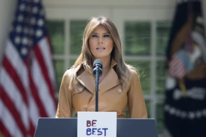Zelensky agradece a Melania Trump por carta a Putin sobre crianças ucranianas deportadas 21 rss featured 18657 1755549551