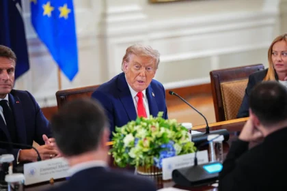 Trump reúne Zelensky e chefes europeus na Casa Branca para tratar da guerra na Ucrânia 3 rss featured 18679 1755553969
