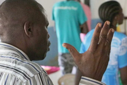 Ex-xeque é agredido e perde família após relatar visão de Jesus em mesquita de Uganda 27 rss featured 18783 1755609819