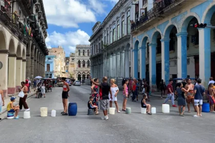 Falta de água leva cubanos a bloquear ruas de Havana e cobrar ação do governo 15 rss featured 18979 1755691695