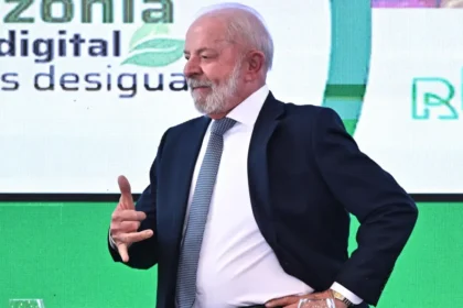 Pesquisa Quaest aponta Lula à frente em todos os cenários e atribui queda da oposição ao “tarifaço” de Trump 27 rss featured 19164 1755779039