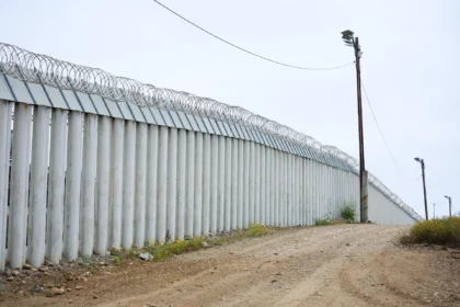 População imigrante dos EUA encolhe 1,4 milhão nos seis primeiros meses do novo mandato de Trump 15 rss featured 19266 1755800646