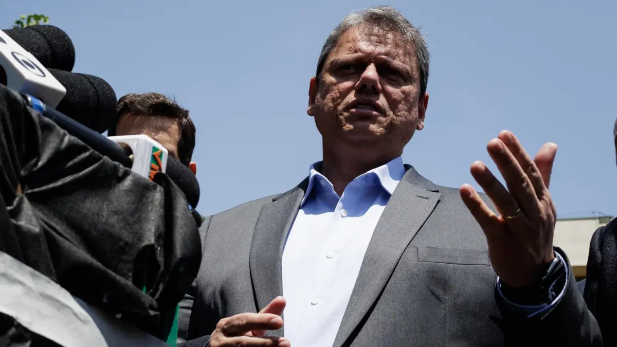 Tarcísio afirma não ver interesse público na divulgação de mensagens entre Bolsonaro e Eduardo 3 rss featured 19280 1755803350