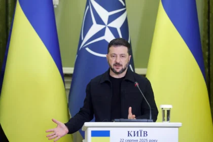 Zelensky afirma que apenas Trump pode conter Putin e reforça abertura para diálogo com Moscou 18 rss featured 19416 1755879181