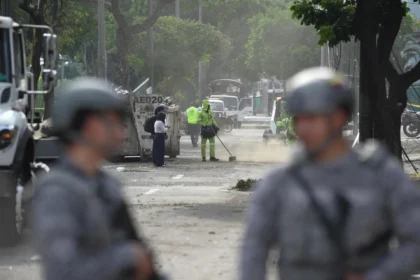 Onda de ataques na Colômbia mata 20 pessoas e pressiona plano de “Paz Total” de Petro 27 rss featured 19444 1755886981