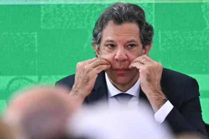 Haddad acusa Estados Unidos de postura “hostil” e relaciona tarifa de 50% a pressão de direita brasileira 27 rss featured 19554 1755966221