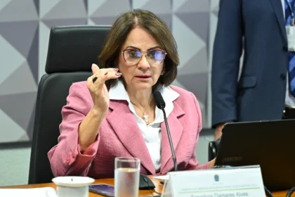 Damares quer ouvir Lula, Dilma, Temer e Bolsonaro na comissão que investiga fraudes no INSS 18 rss featured 19572 1755982656
