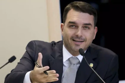 Projeto de Flávio Bolsonaro obriga SUS a ofertar exames para diagnóstico precoce do autismo 26 wdol abr 18021912052.jpg