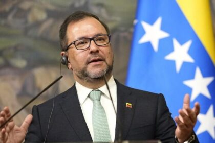 Chanceler venezuelano afirma que 4,2 mil militares dos EUA estão prontos para invadir o país 27 ocrente 1756756762