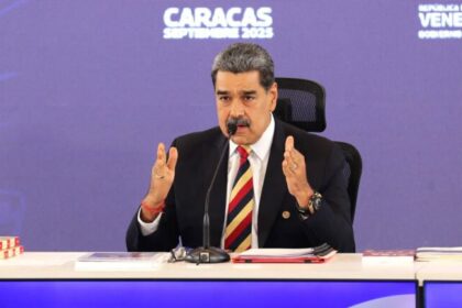 Maduro afirma que Venezuela reagirá com “república em armas” se sofrer ataque dos EUA 12 ocrente 1756769236