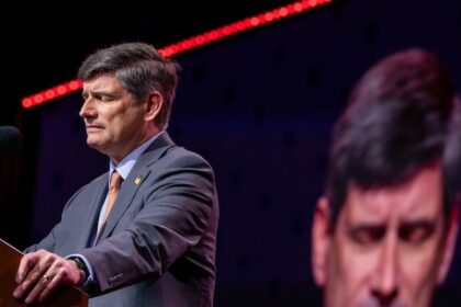 Neto de Billy Graham adverte: “Pastor nunca deve usar IA para preparar sermão” 24 ocrente 1756985218