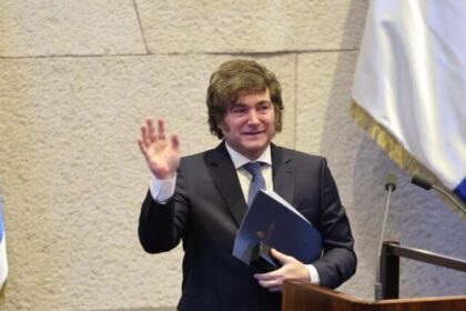 Milei diz que Hamas bloqueia entrega de alimentos em Gaza e contesta relatório da ONU sobre fome 12 ocrente 1756987967