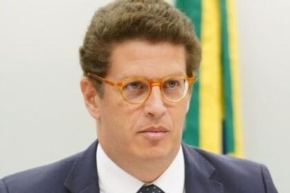 STF aceita denúncia e torna Ricardo Salles réu por contrabando de madeira 27 ocrente 1757070709