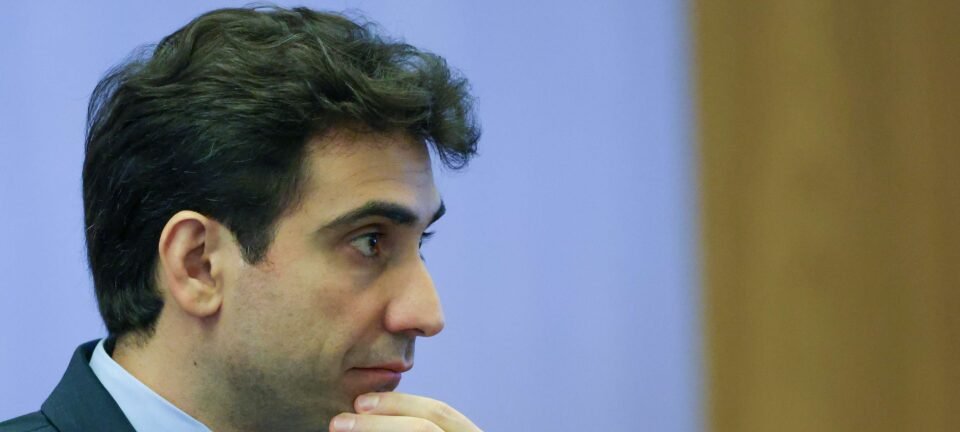 Banco Central impõe limite de R$ 15 mil e antecipa regras para reforçar segurança do Pix 4 Banco Central impõe limite de R$ 15 mil e antecipa regras para reforçar segurança do Pix - Imagem do artigo