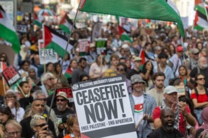Polícia londrina detém 150 pessoas em ato de apoio ao grupo Palestine Action 12 ocrente 1757186073