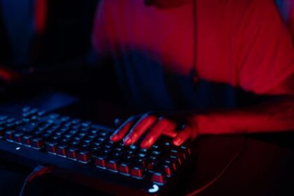 Pornografia movimenta US$ 97 bilhões por ano e alcança metade dos cristãos praticantes, aponta levantamento 3 ocrente 1757290467