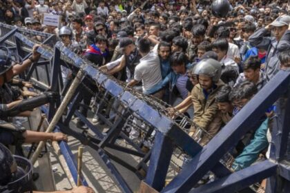 Protestos contra bloqueio de redes sociais deixam ao menos 19 mortos no Nepal 21 ocrente 1757344289