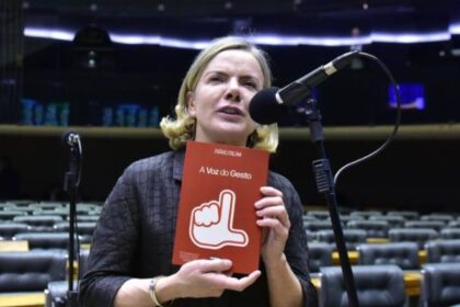 Gleisi Hoffmann critica fala de porta-voz de Trump sobre possível ação militar no Brasil 27 ocrente 1757458832