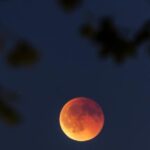 Eclipse total pinta Lua de vermelho por 80 minutos e rende registros ao redor do mundo 7 ocrente 1757461418