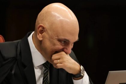 Colunista aponta conduta de Alexandre de Moraes como desrespeitosa em sessão do STF 30 ocrente 1757525423