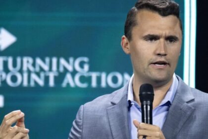 Charlie Kirk é baleado durante palestra na Utah Valley University 3 ocrente 1757534251