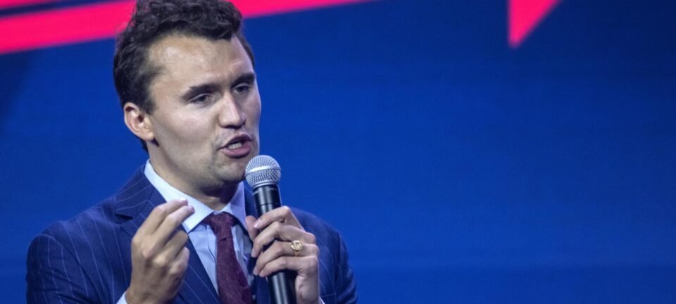 Suspeito de assassinar Charlie Kirk se recusa a colaborar, diz governador de Utah 2 ocrente 1757871413