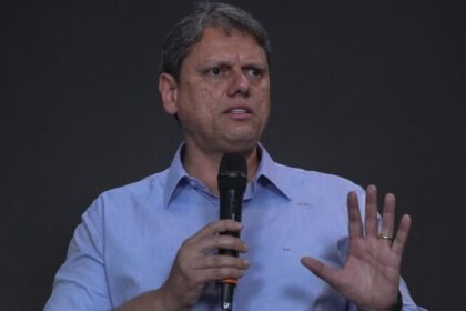 Tarcísio adia viagem para articular anistia e solicita ao STF permissão para visitar Bolsonaro 4 ocrente 1757974616